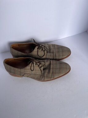Taft Plaid Oxford Shoes in Beige and Brown